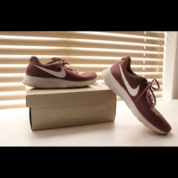 Nike Running Shoes - Picture 1 of 4